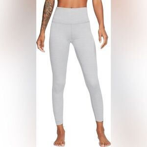 Nike Yoga Dri-Fit Luxe
